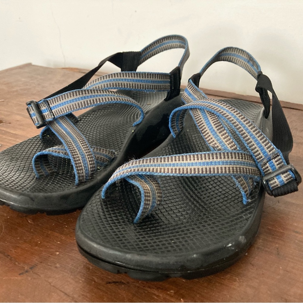 Men’s Chaco Sandals with toe strap, Sz 10